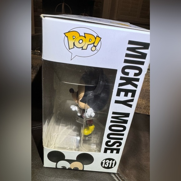 Funko Pop! Hot Topic Exclusive Disney 100 Mickey Mouse Vinyl Figure 1311 - Picture 3 of 6